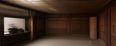 悬疑推理类动漫推荐封面，展示神秘的城市夜景与侦探人物剪影，氛围紧张而精致